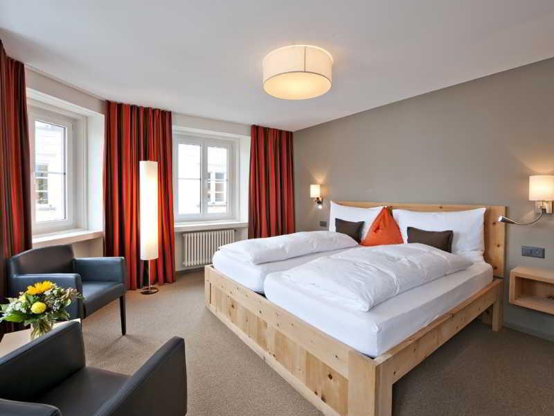 Hotel Donatz Замедан Екстериор снимка